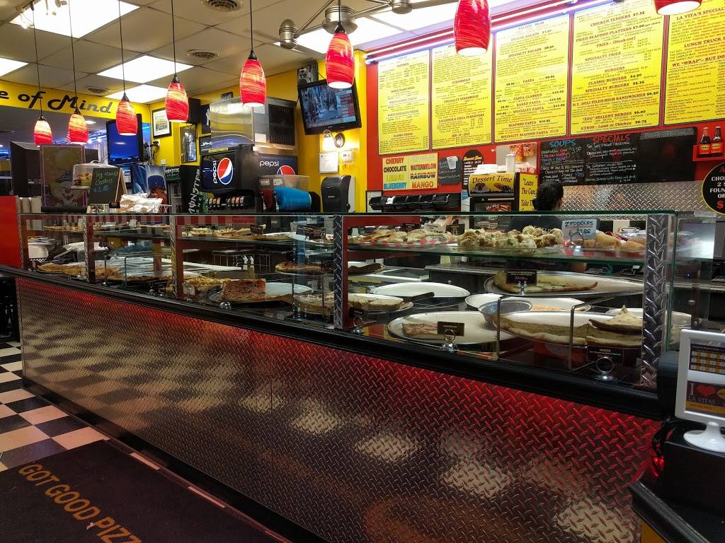 La Vitas Pizzeria | restaurant | 121 W Main St, Moorestown, NJ 08057, USA | 8562350052 OR +1 856-235-0052