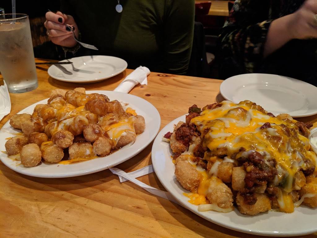 The American Retro Bar & Grill | restaurant | 714 11th Ave, New York, NY 10019, USA | 2122452203 OR +1 212-245-2203