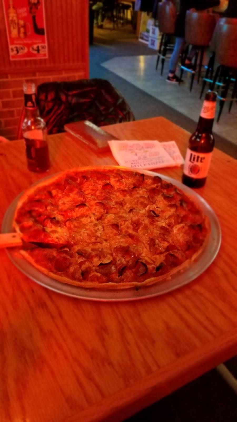 Vinchis Pizza | restaurant | 3158 S Howell Ave, Milwaukee, WI 53207, USA | 4143848040 OR +1 414-384-8040