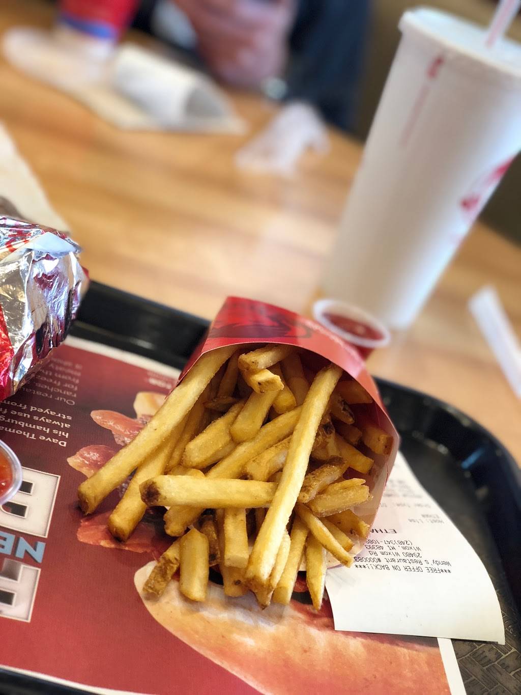 Wendys | restaurant | 29480 Wixom Rd, Wixom, MI 48393, USA | 2483471089 OR +1 248-347-1089