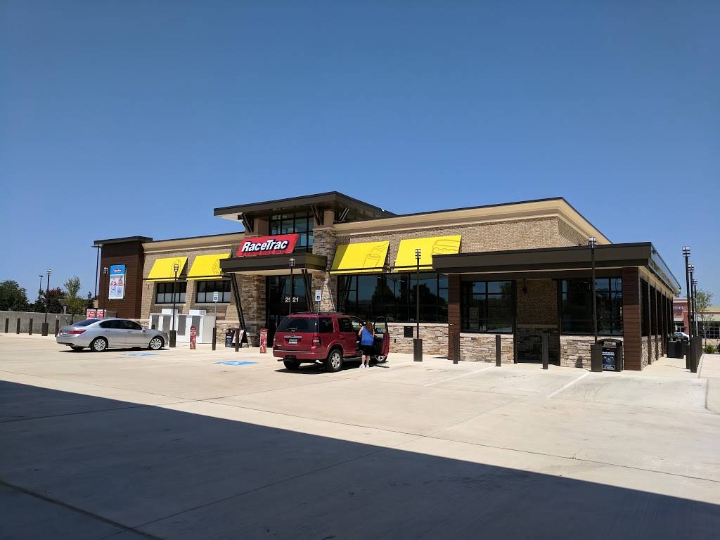 RaceTrac | cafe | 2921 Western Center Blvd, Fort Worth, TX 76131, USA | 8173064626 OR +1 817-306-4626