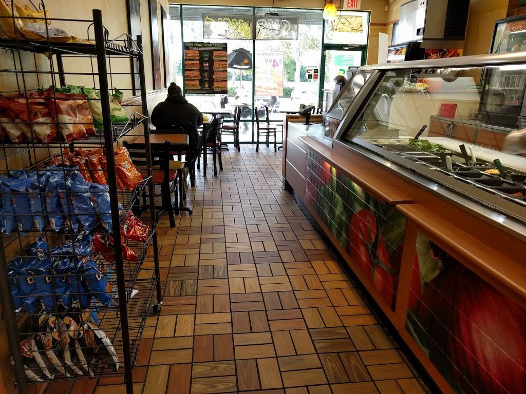 Subway Restaurants | restaurant | 8252 Jog Rd, Boynton Beach, FL 33472, USA | 5617522008 OR +1 561-752-2008