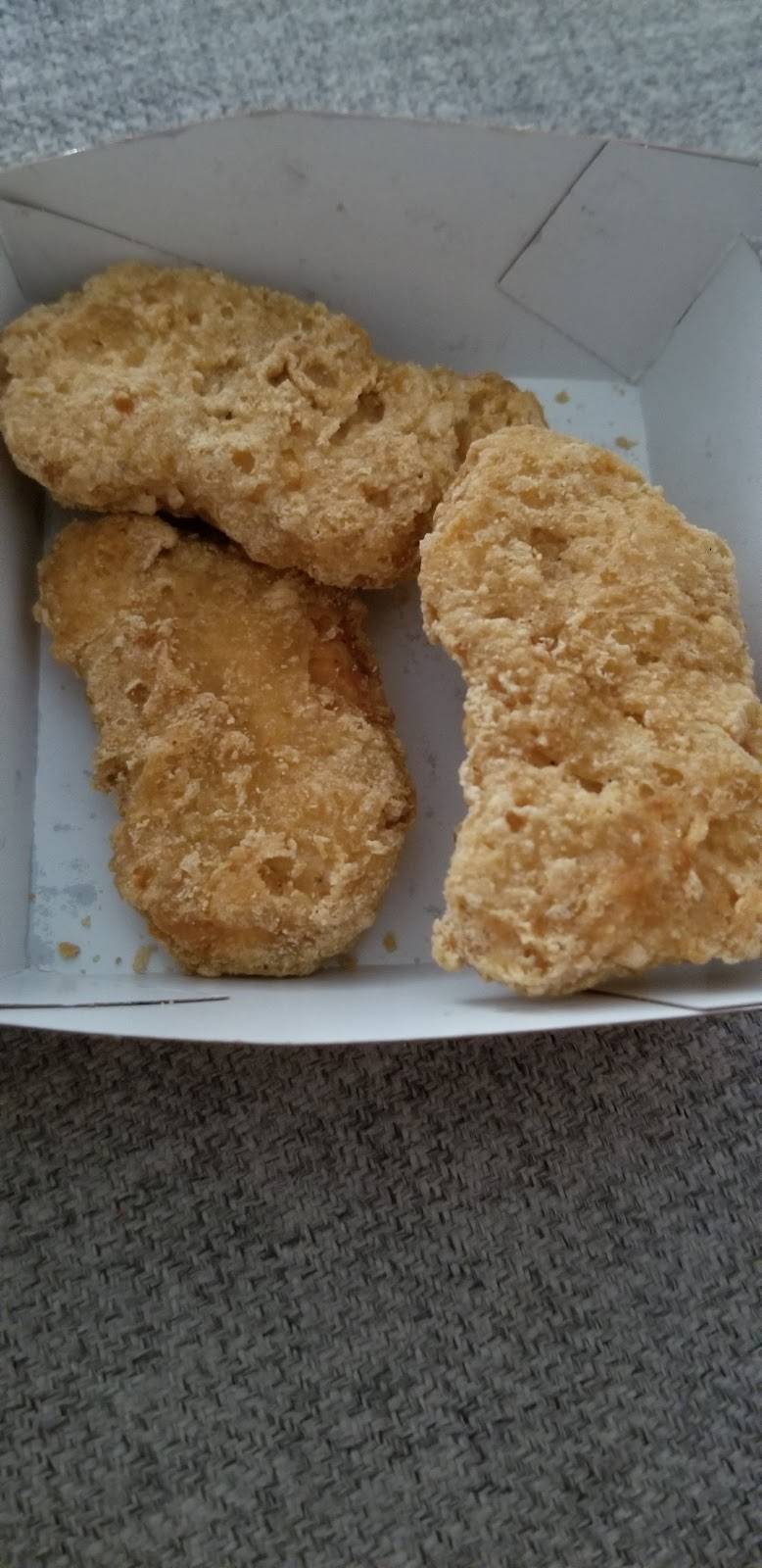 McDonalds | restaurant | 99 George Cochran Pkwy, Staunton, VA 24401, USA | 5408873314 OR +1 540-887-3314