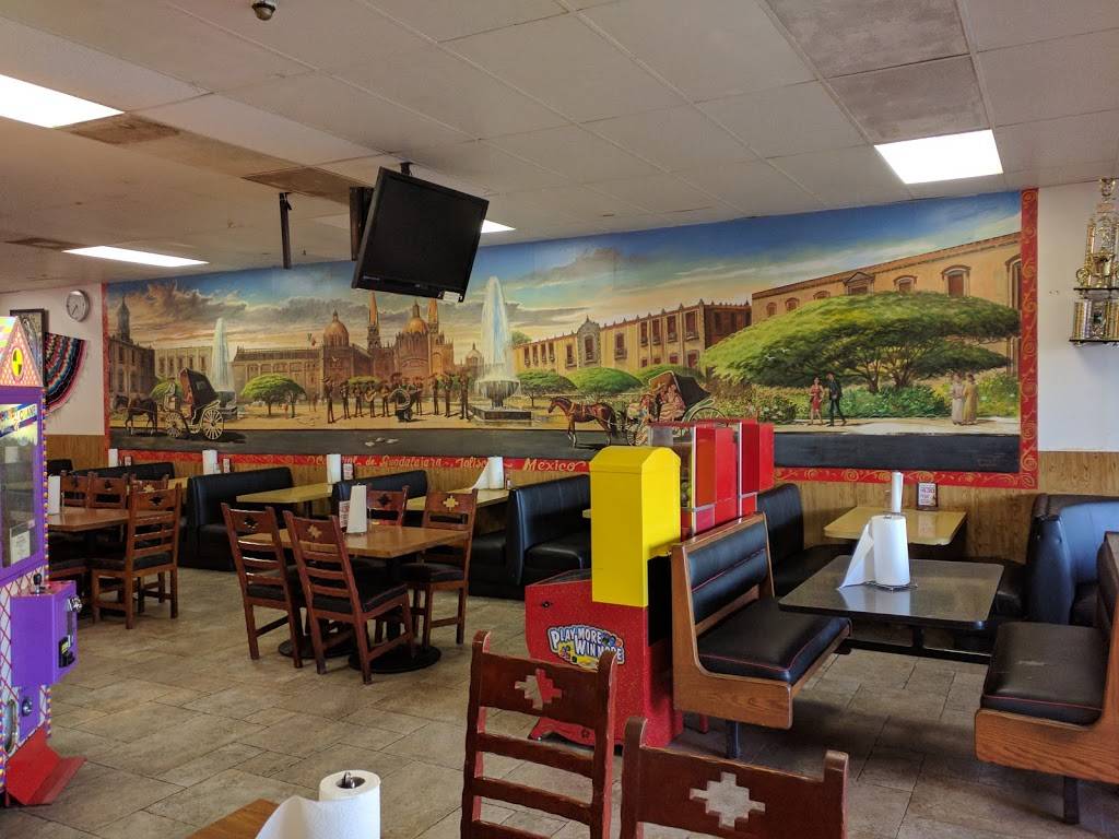 Taqueria El Tapatio | restaurant | 2420 Saviers Rd, Oxnard, CA 93033, USA | 8053859530 OR +1 805-385-9530