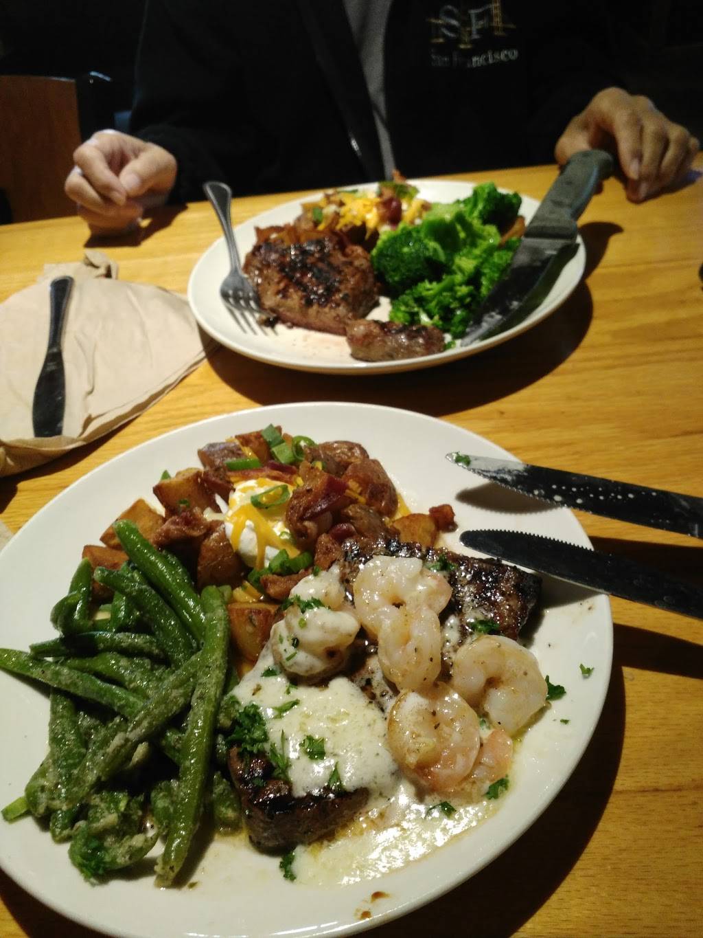 Applebees Grill + Bar | restaurant | 107 Fletcher Pkwy, El Cajon, CA 92020, USA | 6195933066 OR +1 619-593-3066