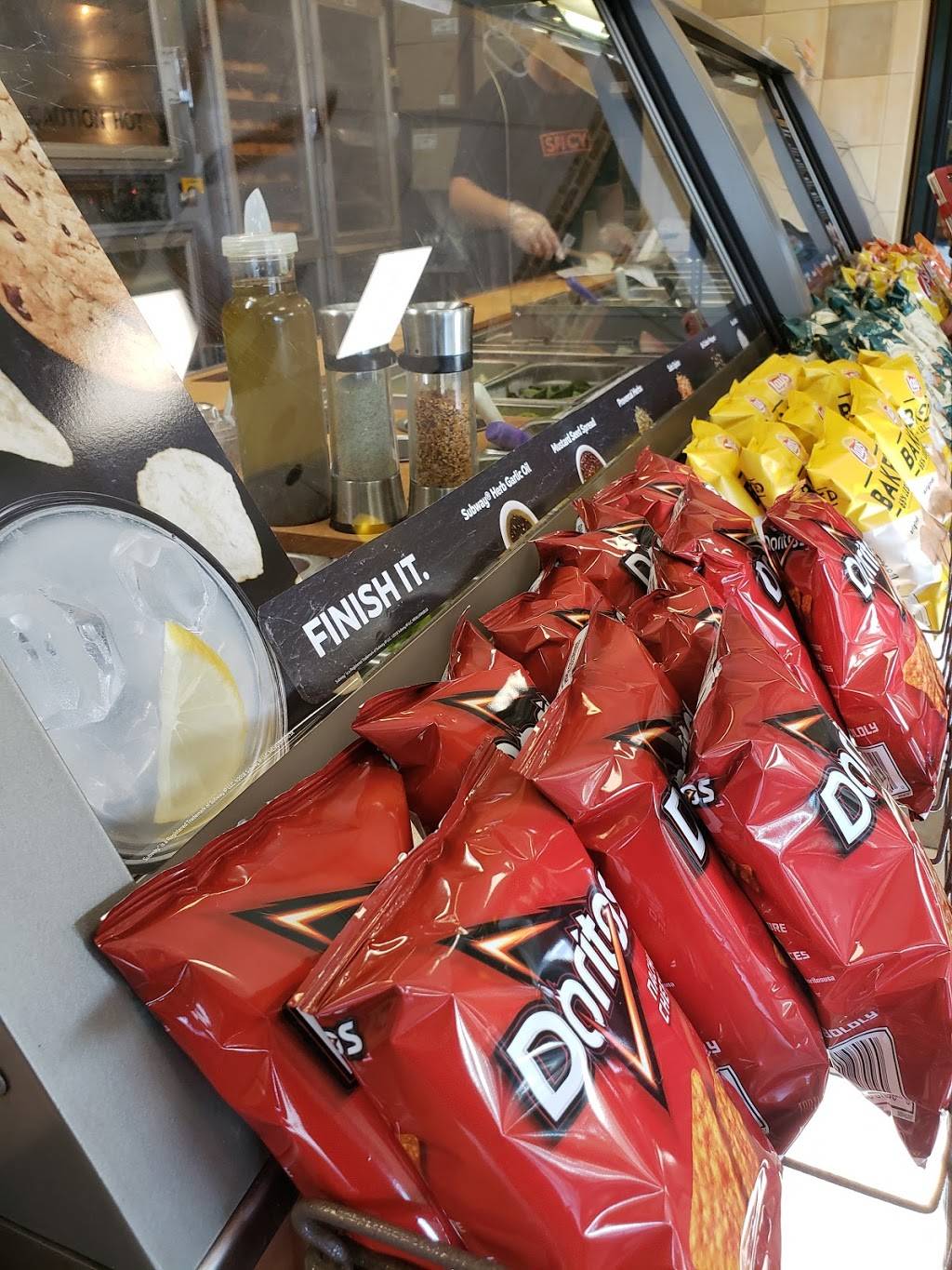 Subway | restaurant | 440 N Moorpark Rd, Thousand Oaks, CA 91360, USA | 8054494356 OR +1 805-449-4356