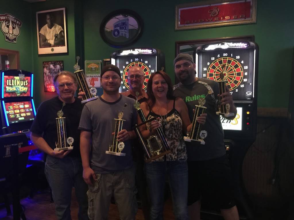 Paddys | restaurant | 362 Theodore St, Crest Hill, IL 60403, USA | 8157226220 OR +1 815-722-6220