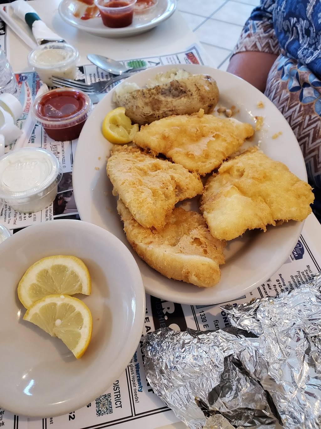 Country Carriage Restaurant | restaurant | 9237 Miller Rd, Swartz Creek, MI 48473, USA | 8106352431 OR +1 810-635-2431