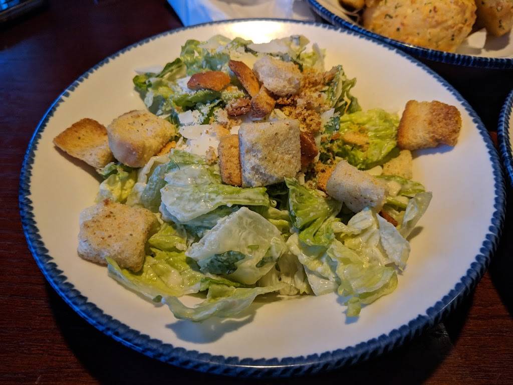 Red Lobster | restaurant | 1901 N Prospect Ave, Champaign, IL 61822, USA | 2173552577 OR +1 217-355-2577