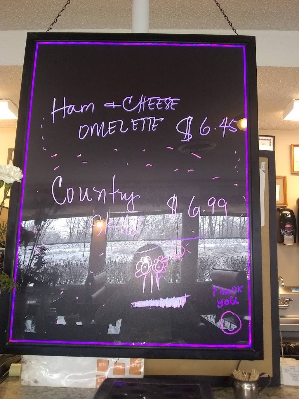 Tres Cafe | restaurant | 1135 Lincoln St, Galesburg, IL 61401, USA | 3092974645 OR +1 309-297-4645