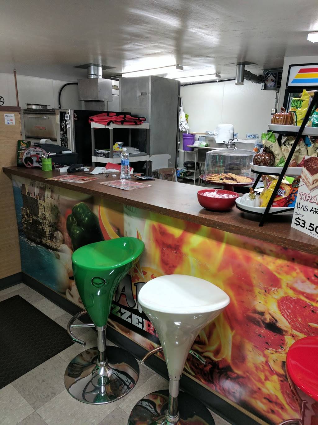 Bari Pizzeria | restaurant | 5919 W Burnham St, West Allis, WI 53219, USA | 4143269957 OR +1 414-326-9957