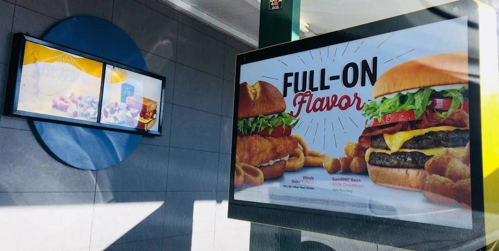 Sonic Drive-In | restaurant | 2403 W Andrew Johnson Hwy, Morristown, TN 37814, USA | 4235861143 OR +1 423-586-1143