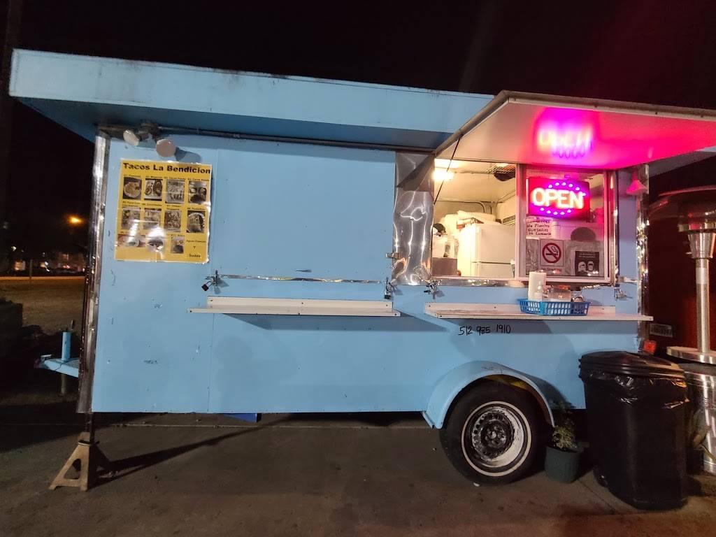 Tacos La Bendición y Pupuseria | restaurant | 1302B W Rundberg Ln, Austin, TX 78758, USA | 5129851910 OR +1 512-985-1910