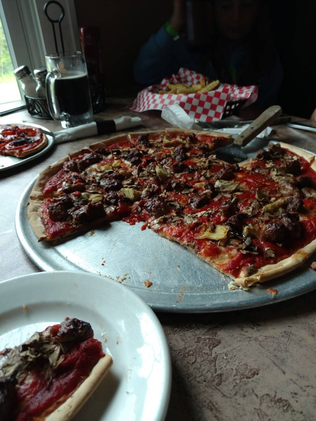 Mequon Pizza Company | restaurant | 12020 N River Rd, Mequon, WI 53092, USA | 2622425917 OR +1 262-242-5917