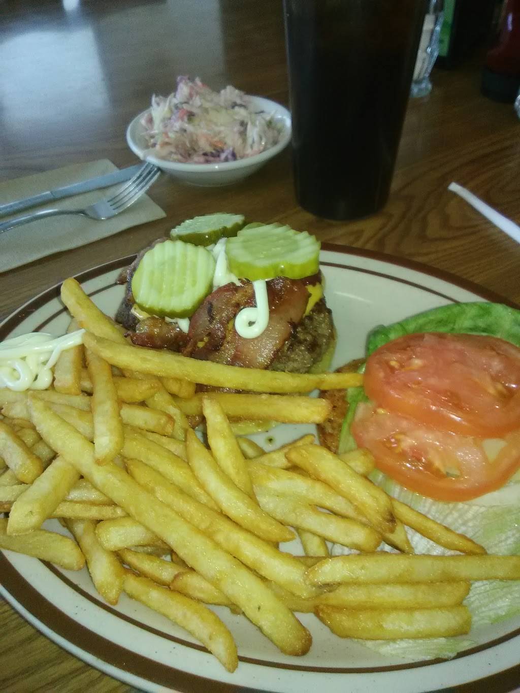 Rocks Anchor Grill | restaurant | 1526 N Harrison St, Davenport, IA 52803, USA | 5633236289 OR +1 563-323-6289