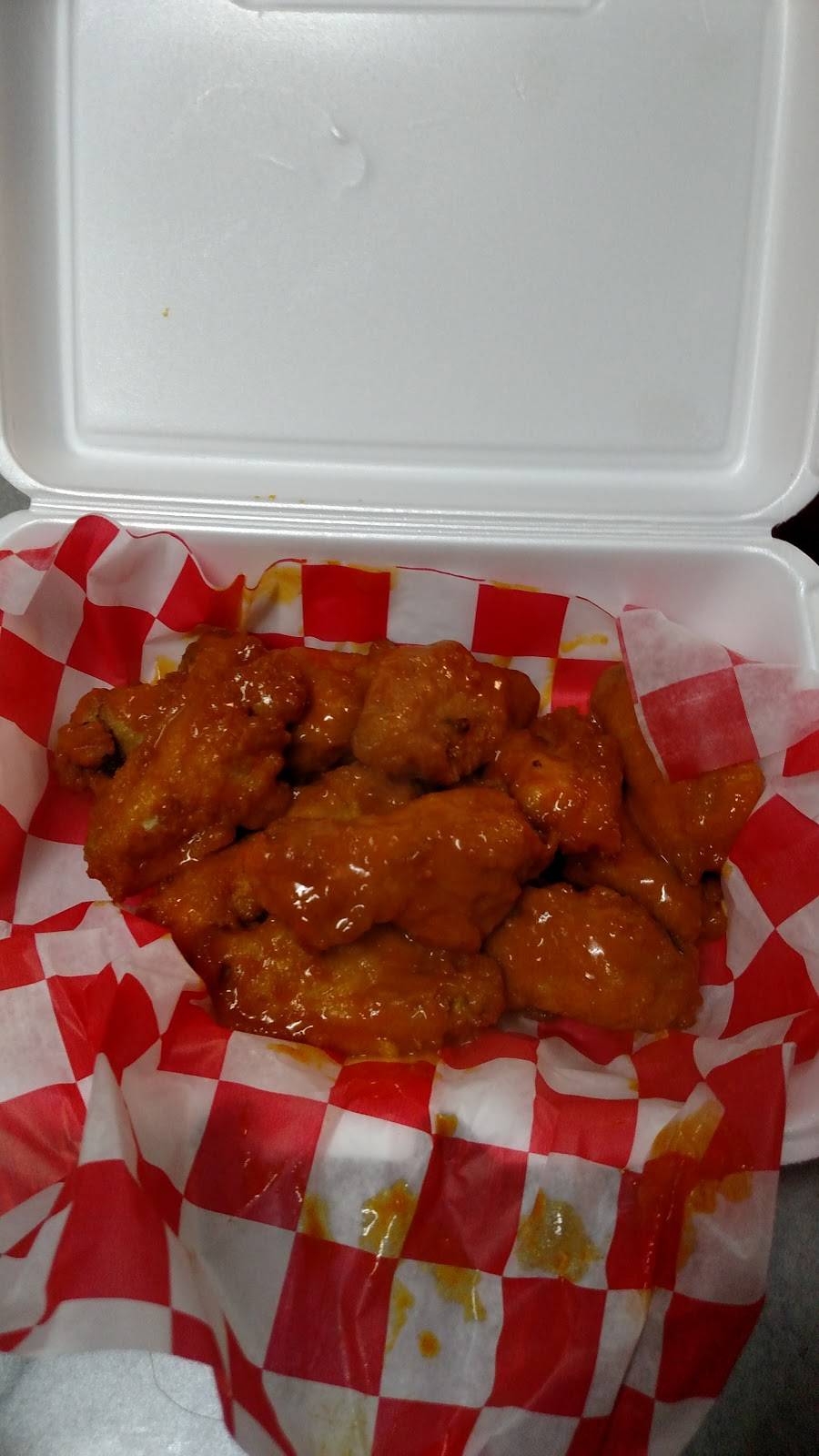 Checkers Pizza | restaurant | 302 N Seltzer St, Crestline, OH 44827, USA | 4196831360 OR +1 419-683-1360