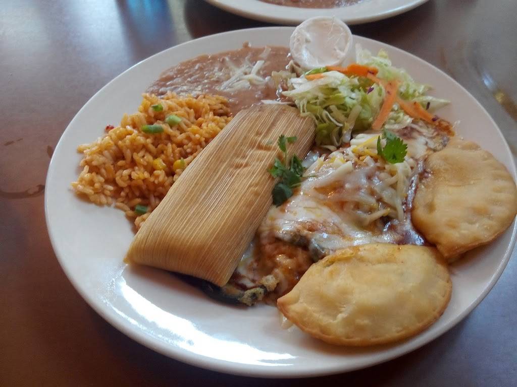 Road House | restaurant | 1058 Benzie Hwy, Benzonia, MI 49616, USA | 2318829631 OR +1 231-882-9631