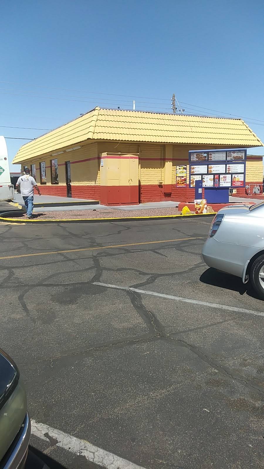 Churchs Chicken | restaurant | 1840 W Peoria Ave, Phoenix, AZ 85029, USA | 6029441568 OR +1 602-944-1568