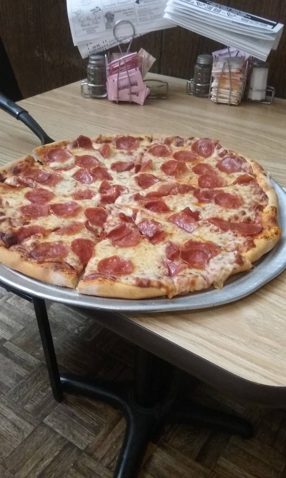 Bob-A-Reas Pizza & Subs | restaurant | 305 N Main St, Bridgewater, VA 22812, USA | 5408283433 OR +1 540-828-3433