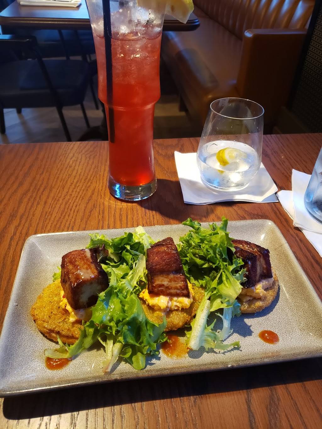 The Half Nelson | restaurant | 321 E 2nd St, Davenport, IA 52801, USA | 5634241124 OR +1 563-424-1124