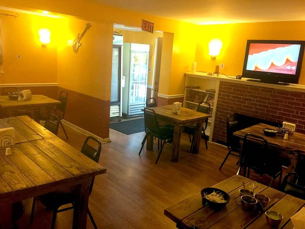 Rivera Taco Express | restaurant | 243 Christiana Rd, New Castle, DE 19720, USA | 3022762024 OR +1 302-276-2024