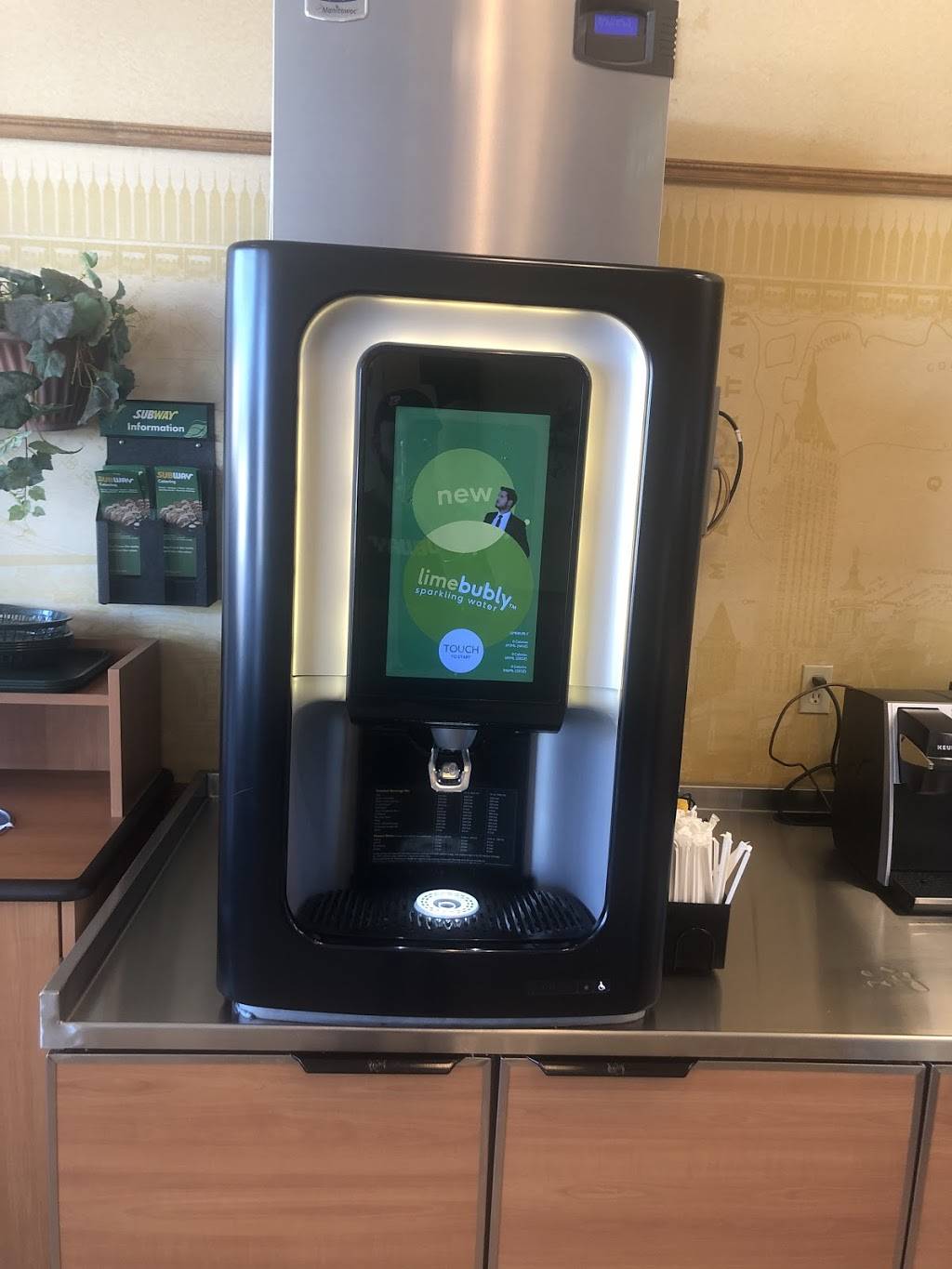 Subway | restaurant | 5602 Tenth Line W, Mississauga, ON L5M 7L9, Canada | 9052864789 OR +1 905-286-4789