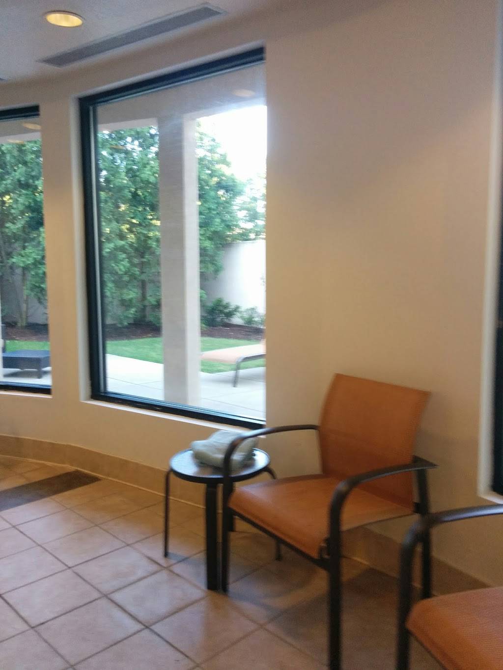 The Bistro – Eat. Drink. Connect.® | restaurant | 4825 N Main St, Mishawaka, IN 46545, USA | 5742729900 OR +1 574-272-9900