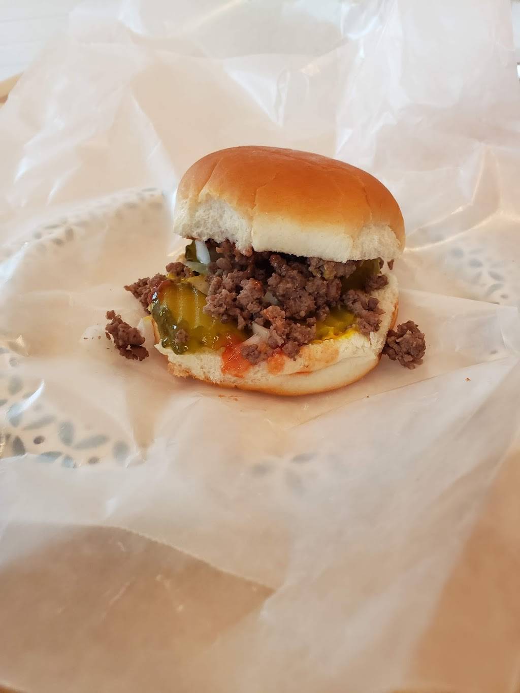 Loosies | restaurant | 1611 32nd St NE, Cedar Rapids, IA 52402, USA | 3192001002 OR +1 319-200-1002