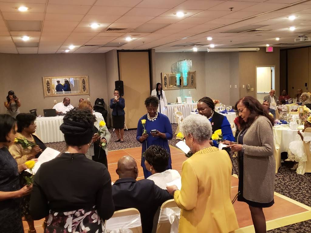 Shrine Restaurant & Banquet Center | restaurant | 442 S Demazenod Dr, Belleville, IL 62223, USA | 6183976700 OR +1 618-397-6700