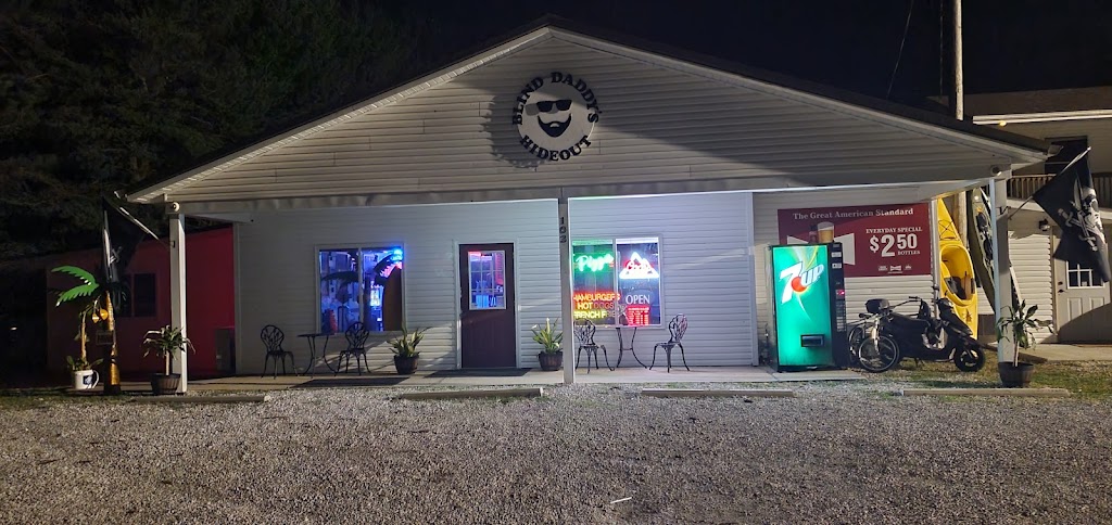 Ronnie Gs | restaurant | 103 Republican St, Keyesport, IL 62253, USA | 6187499933 OR +1 618-749-9933