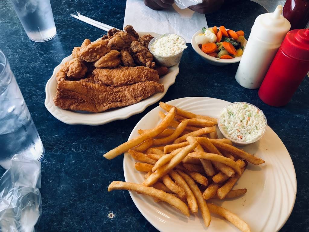 Harbor Inn Seafood Asheville | restaurant | 880 Brevard Rd, Asheville, NC 28806, USA | 8286659940 OR +1 828-665-9940