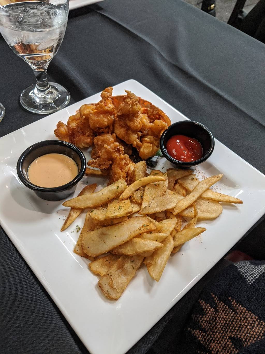 Good Times On The Ave | restaurant | 19416 Livernois, Detroit, MI 48221, USA | 3137396601 OR +1 313-739-6601