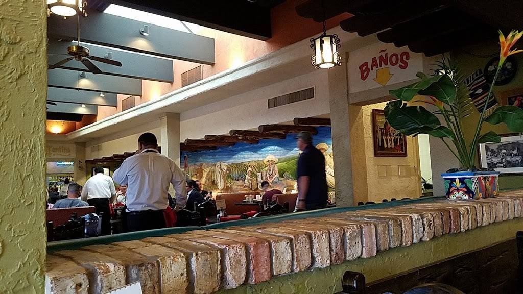 El Fenix | restaurant | 810 N Central Expy #8, Plano, TX 75074, USA | 9725781020 OR +1 972-578-1020