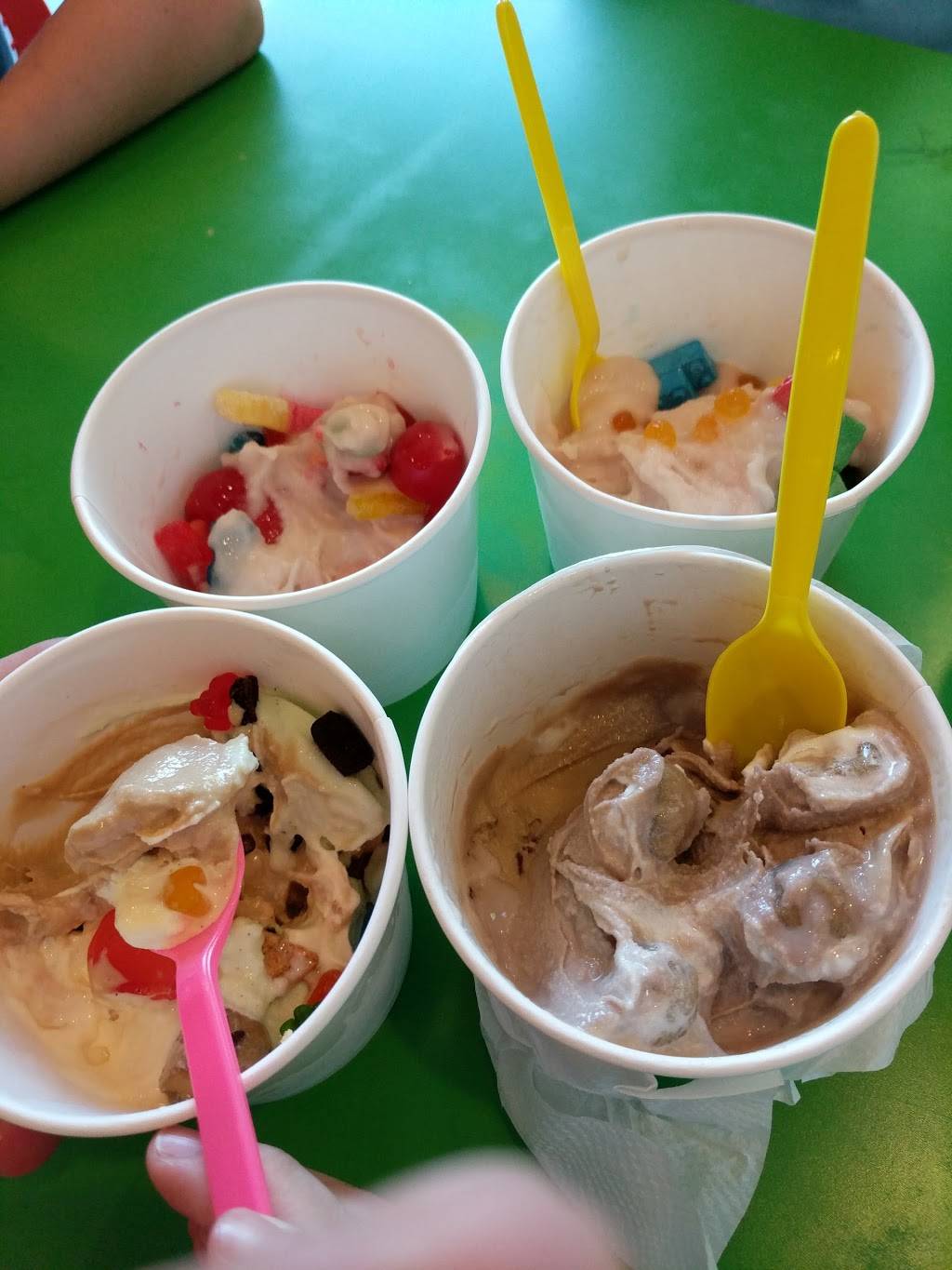 TasteBuds Frozen Yogurt | restaurant | 1030 S Gilbert Rd #106, Gilbert, AZ 85296, USA | 4803617122 OR +1 480-361-7122