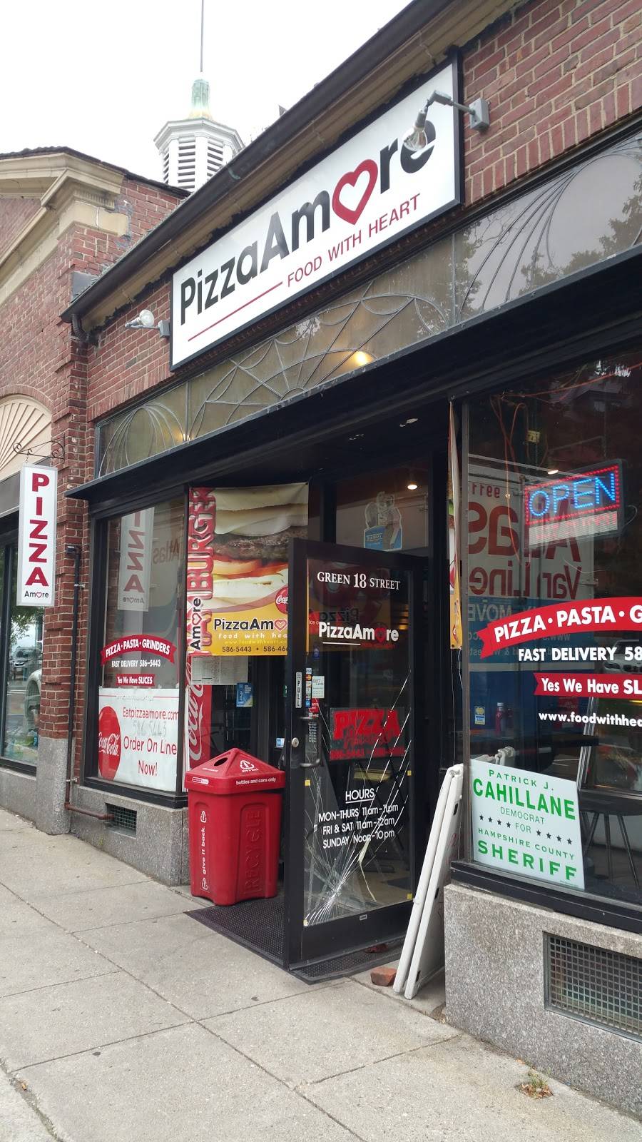 Pizza Amore | restaurant | 18 Green St, Northampton, MA 01060, USA | 4135865443 OR +1 413-586-5443