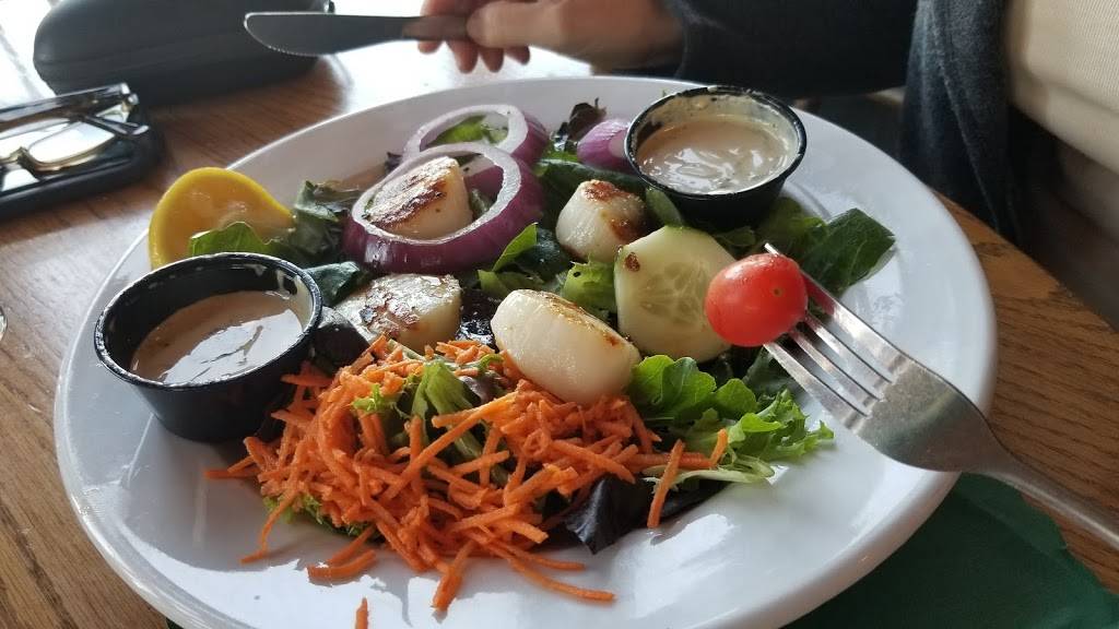 Cape Neddick Lobster Pound Harborside Restaurant | restaurant | 60 Shore Rd, Cape Neddick, ME 03902, USA | 2073635471 OR +1 207-363-5471