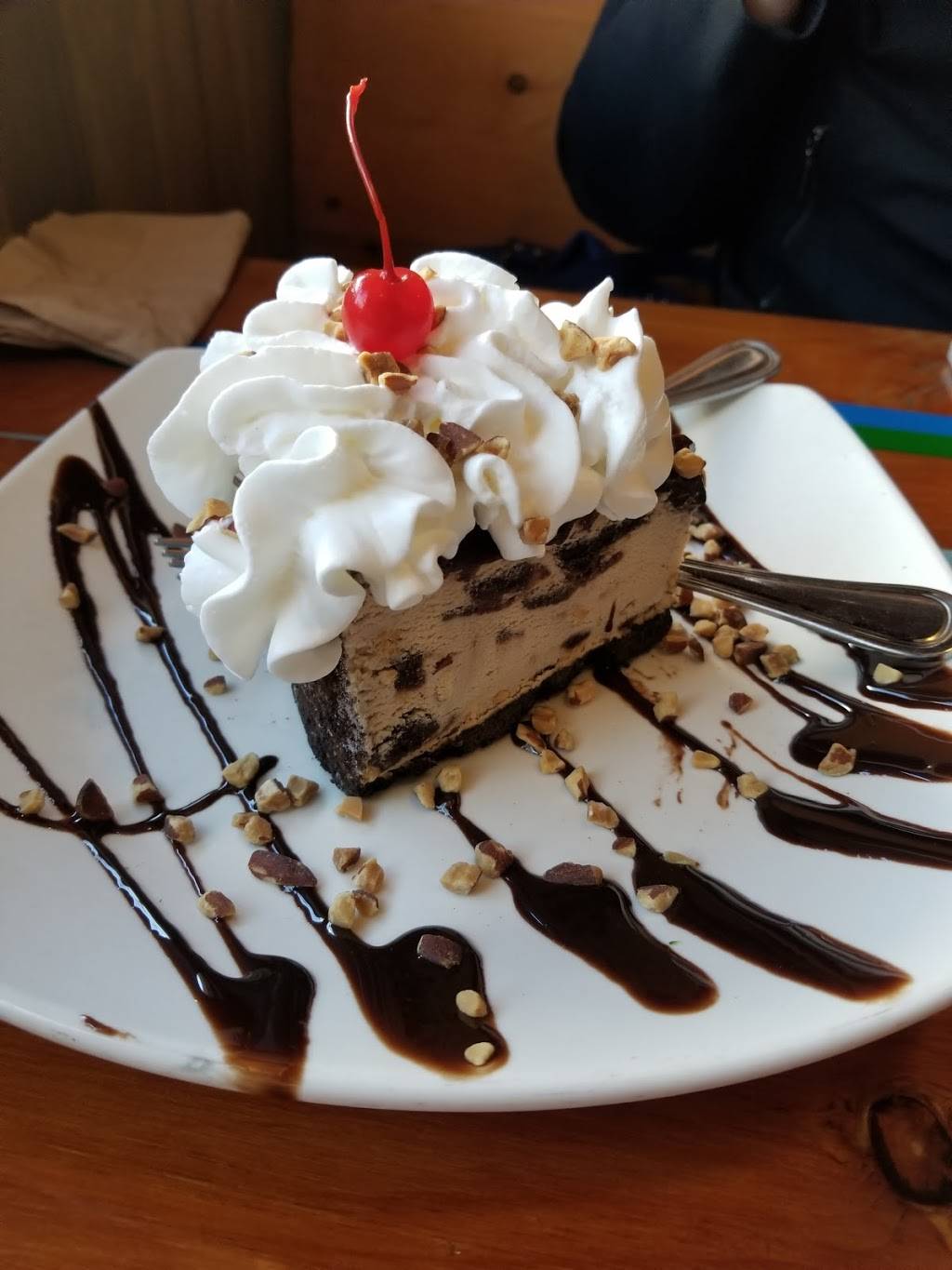 Islands Restaurant Long Beach Pike | restaurant | 55 S Pine Ave, Long Beach, CA 90802, USA | 5624366590 OR +1 562-436-6590