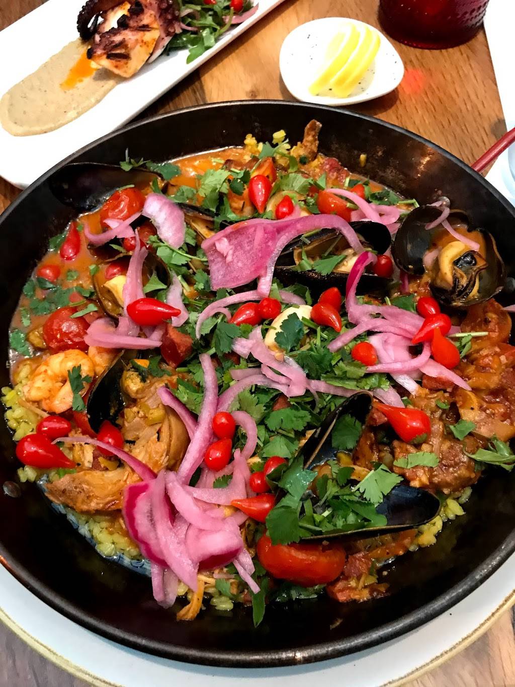 Matadora | restaurant | 2 Forbes Rd, Woburn, MA 01801, USA | 7819040658 OR +1 781-904-0658