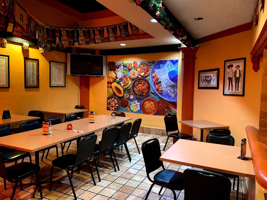 Casa de Lara | restaurant | 341 State St #2, Madison, WI 53703, USA | 6082517200 OR +1 608-251-7200