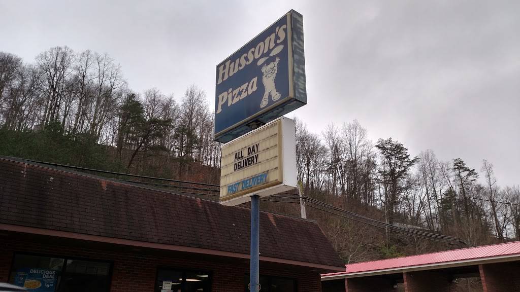 Hussons Pizza | restaurant | 6826 Sissonville Dr, Charleston, WV 25320, USA | 3049840053 OR +1 304-984-0053