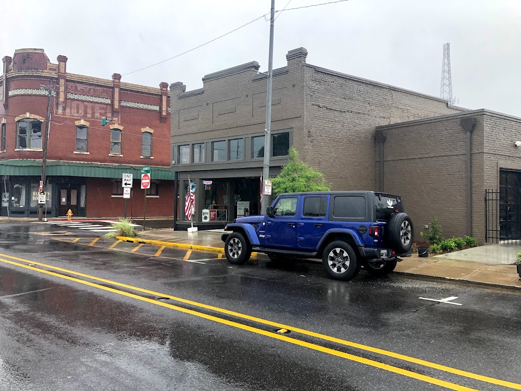 2Dudes Brew & Que | restaurant | 436 Desiard St, Monroe, LA 71201, USA | 3188555808 OR +1 318-855-5808