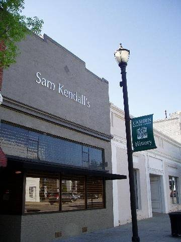 Sam Kendalls | restaurant | 1043 Broad St, Camden, SC 29020, USA | 8034242005 OR +1 803-424-2005