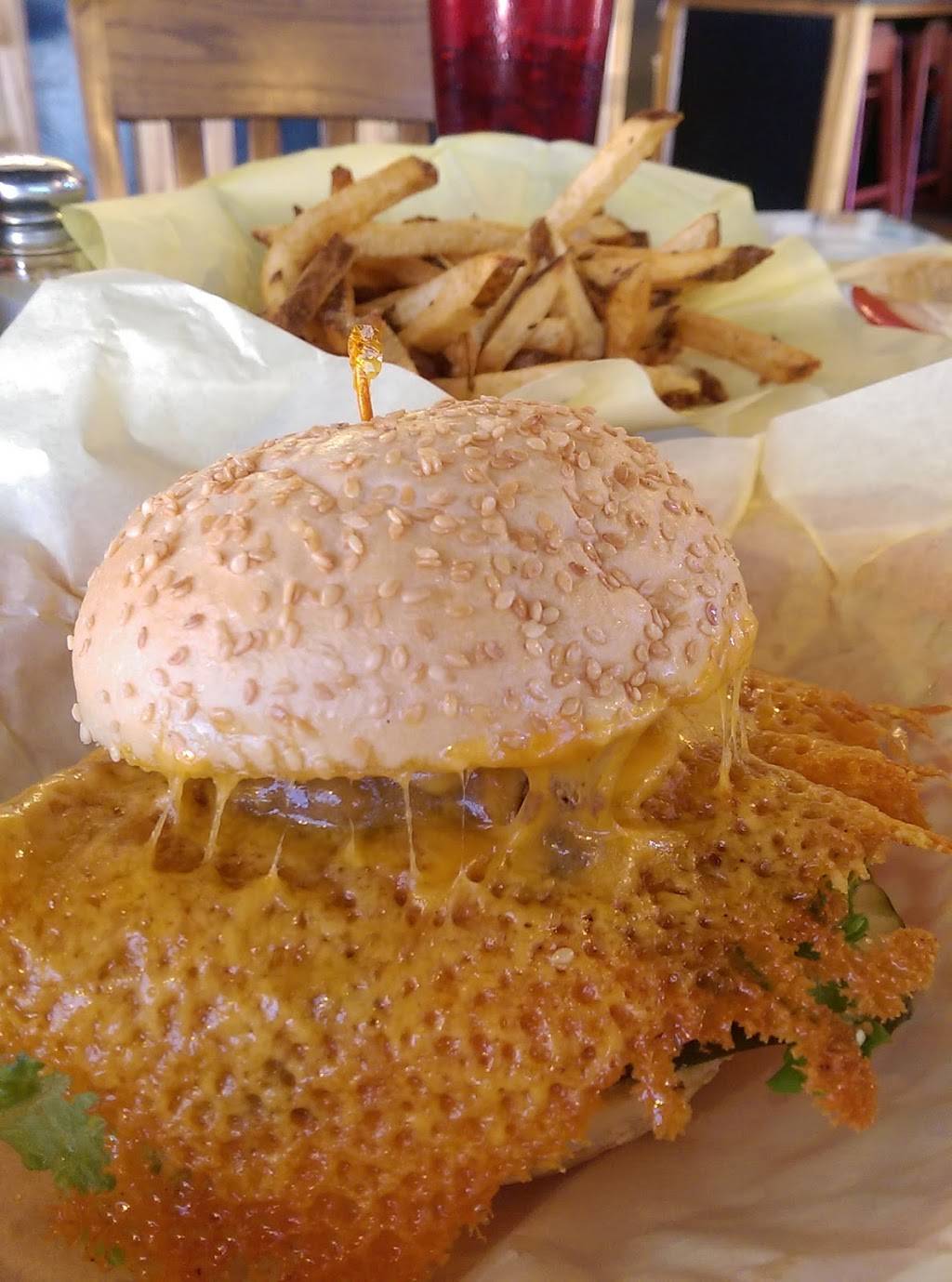 Squeeze Burger | restaurant | 10550 Twin Cities Rd, Galt, CA 95632, USA | 2097454313 OR +1 209-745-4313