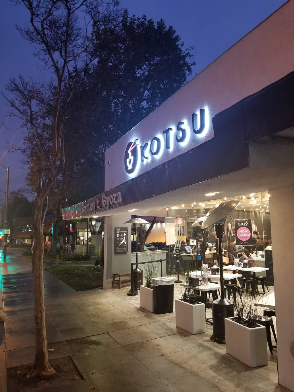 Kotsu Ramen & Gyoza | restaurant | 712 Foothill Blvd, La Cañada Flintridge, CA 91011, USA | 8189281090 OR +1 818-928-1090