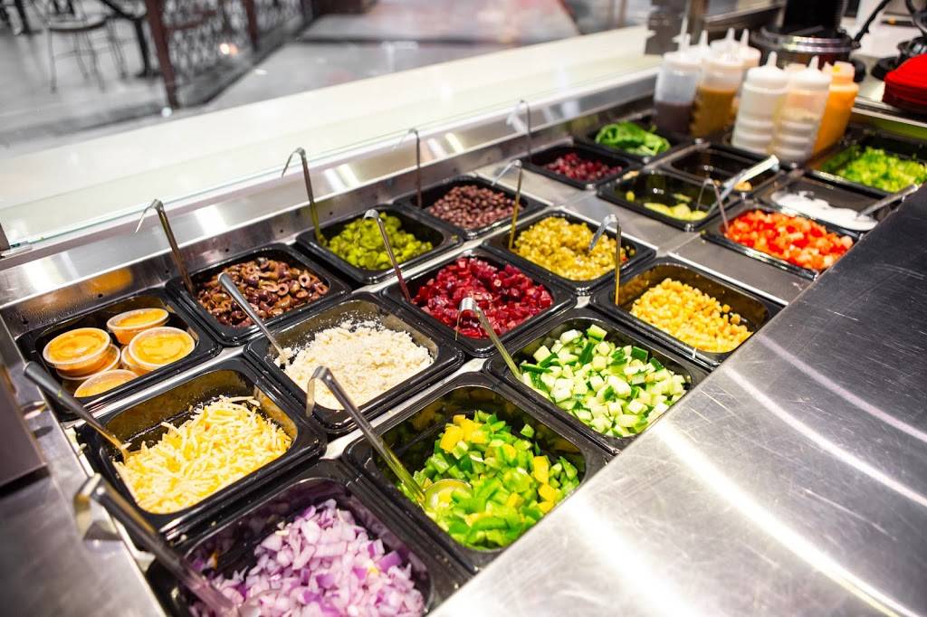 Poulet Rouge Saint-Jérôme | restaurant | 900 Boulevard Grignon #01001, Saint-Jérôme, QC J7Y 3S7, Canada | 4503041080 OR +1 450-304-1080