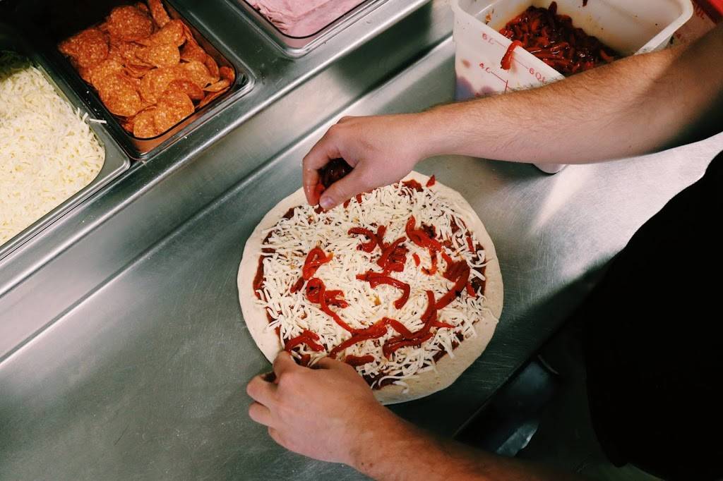 Michigan Farmhouse Pizza | restaurant | 109 N Main St, Clarksville, MI 48815, USA | 6165045040 OR +1 616-504-5040