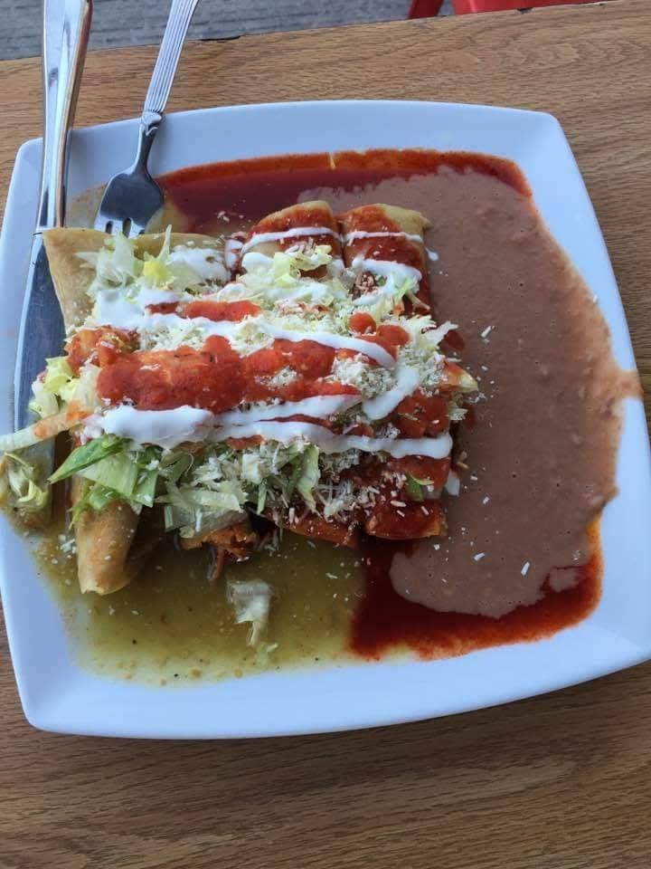 Cenaduria Los Cuates | restaurant | Ing. Marte R. Gómez 101-124, Amp Mazatlan, 22707 Rosarito, B.C., Mexico | 016611214051 OR +52 661 121 4051