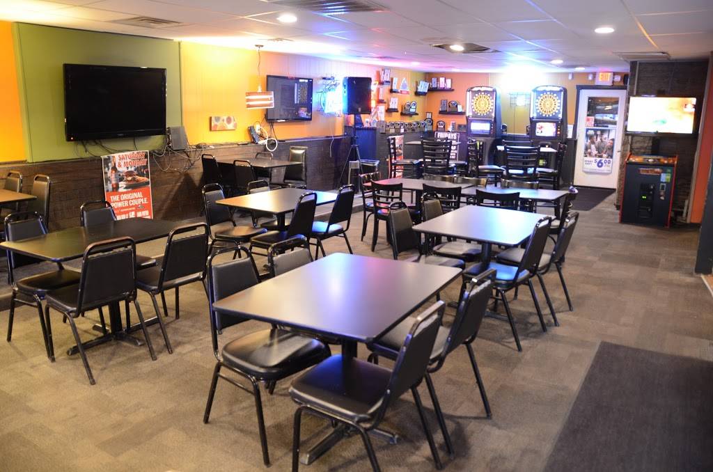 Hollars Bar & Grill | restaurant | 4050 27th St, Moline, IL 61265, USA | 3092779028 OR +1 309-277-9028