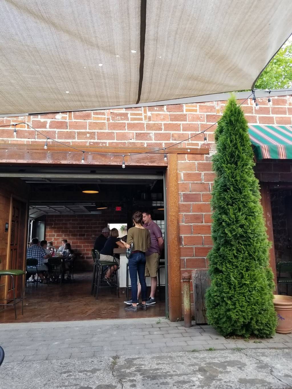 Honey Pie Pizza | restaurant | 112 1/2 S College St, Newberg, OR 97132, USA | 5035546750 OR +1 503-554-6750