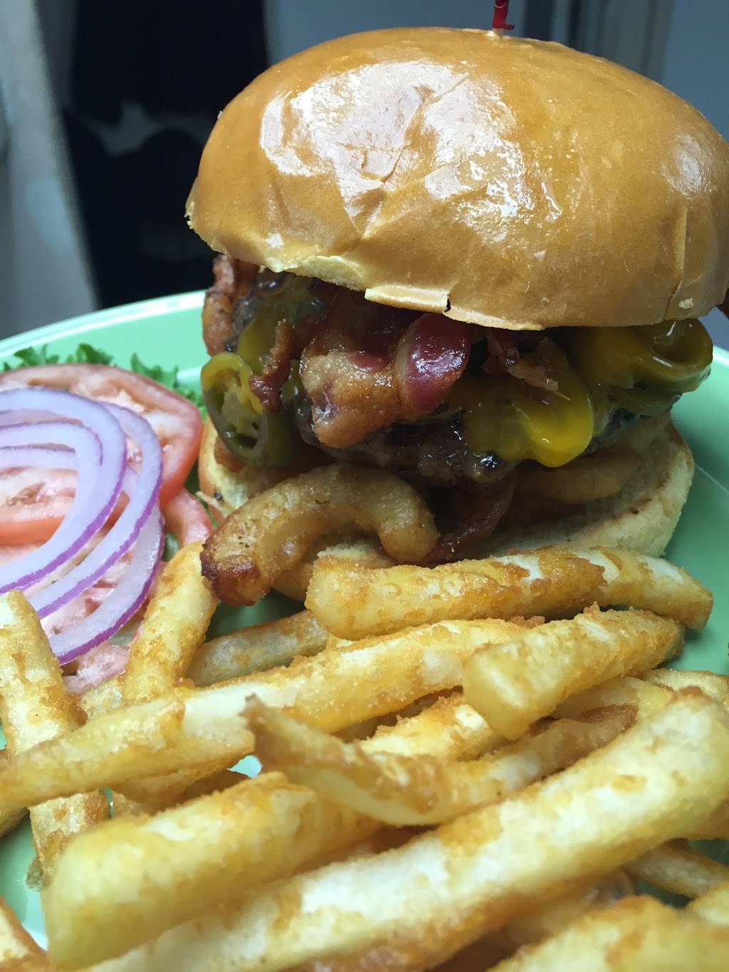 Gentleman Jims Restaurant | restaurant | 18917 Earhart Ct, Gaithersburg, MD 20879, USA | 3019637778 OR +1 301-963-7778